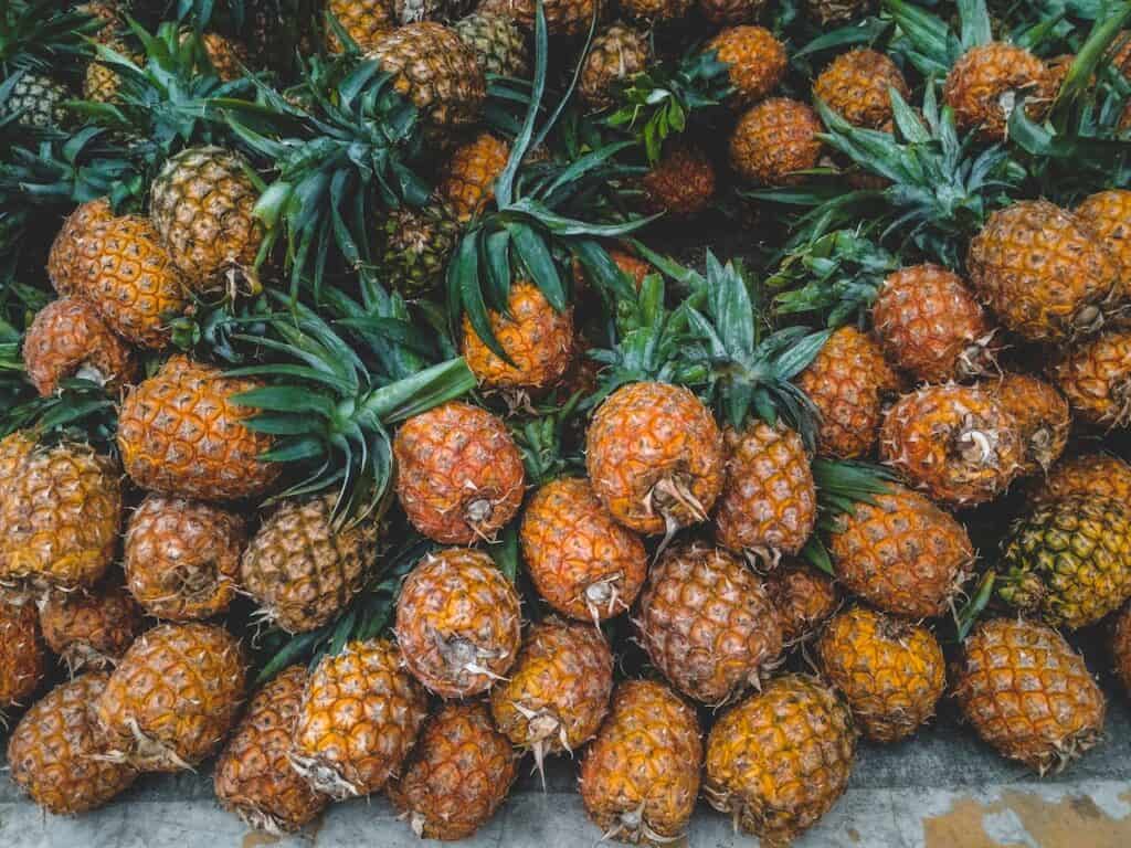 Juice Hene Kofi Looking for the Best Pineapple Varieties for Juicing in Ghana?