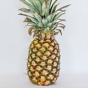 kofi Juice Hene Smooth Cayenne Pineapple.Looking for the Best Pineapple Varieties for Juicing in Ghana?